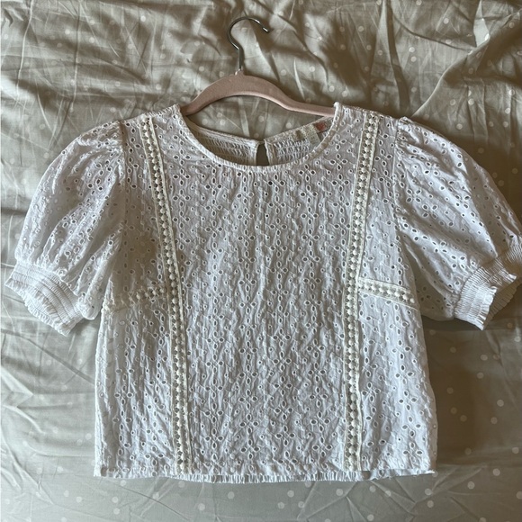 PREPPY WHITE PUFFY SLEEVE CROP TOP - Picture 1 of 2